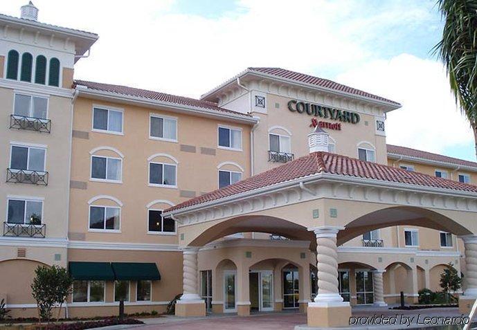 Courtyard Fort Myers At I-75 And Gulf Coast Town Center Эстеро Экстерьер фото